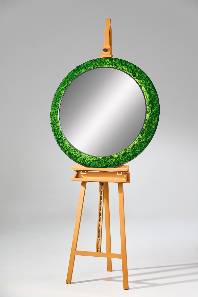 Moss and Mirror